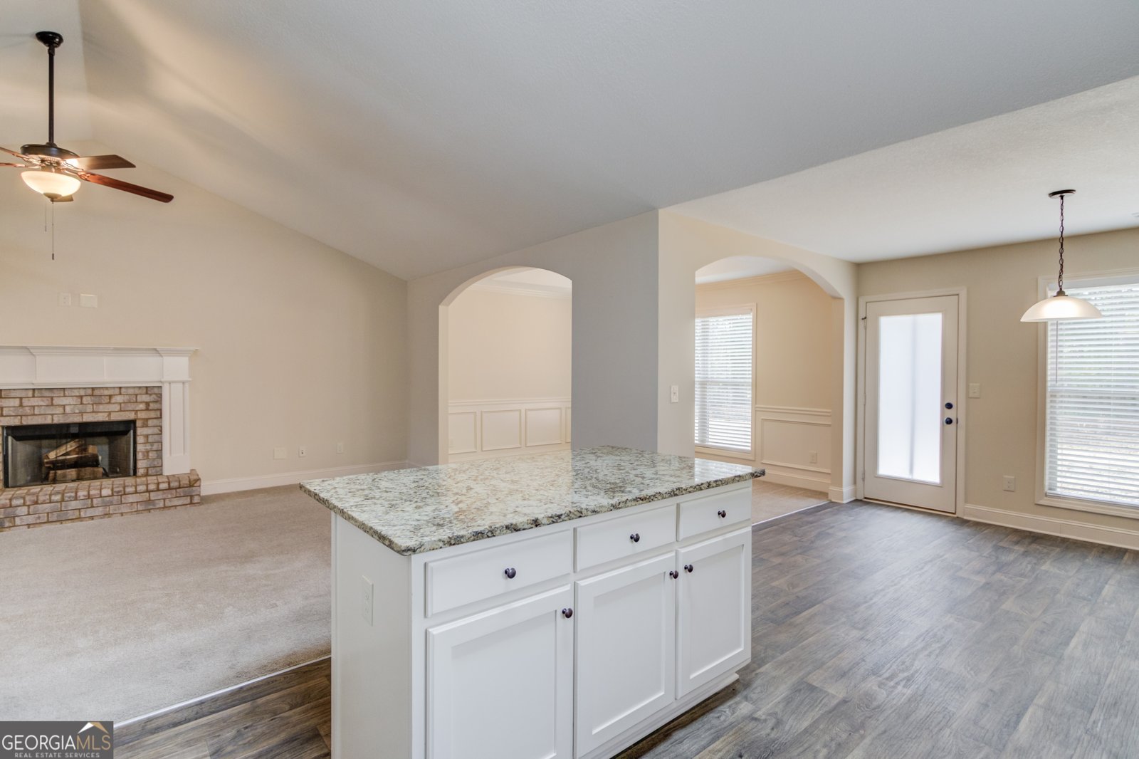 174 Livingston Winder - 18