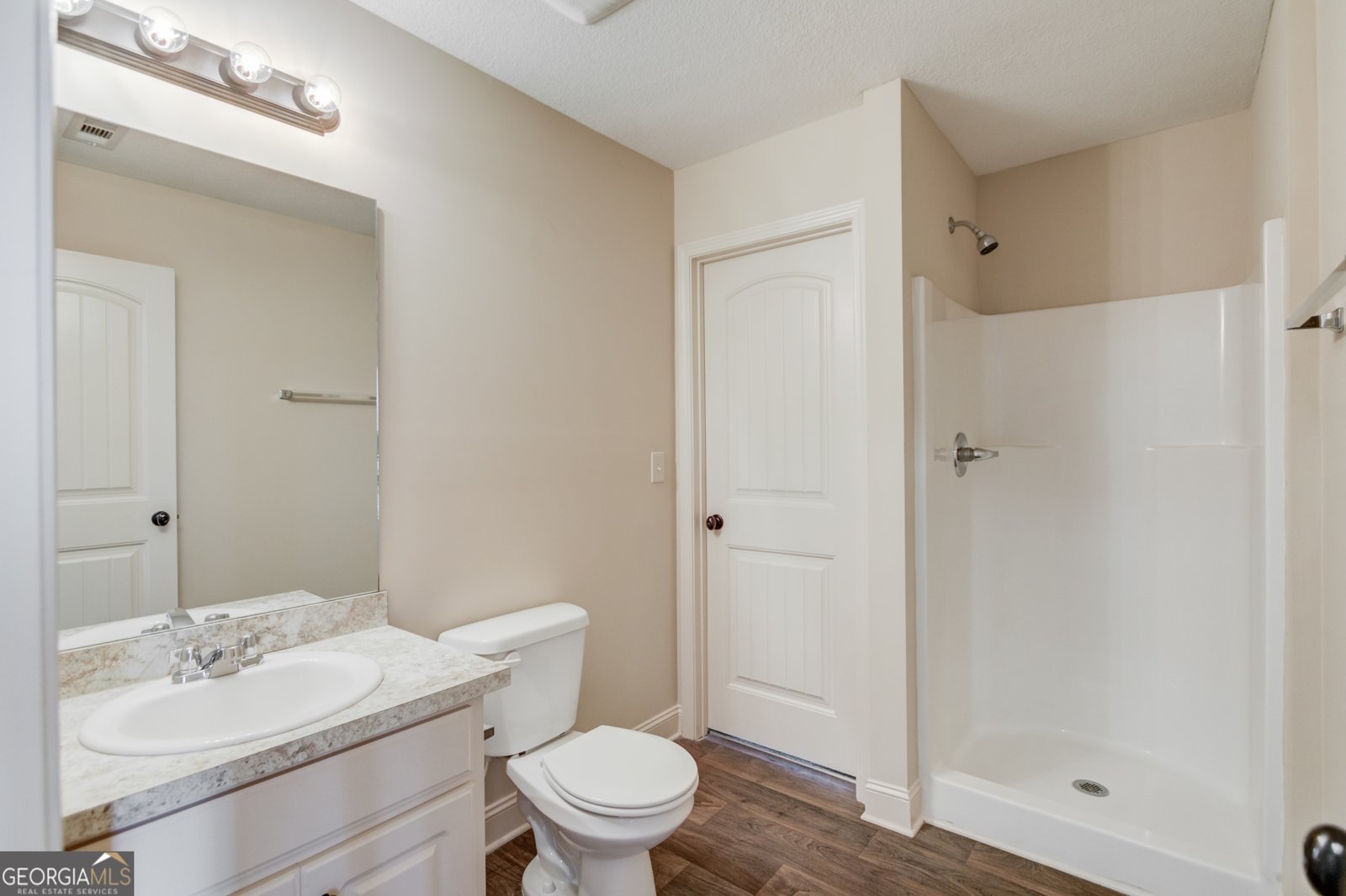 174 Livingston Winder - 26