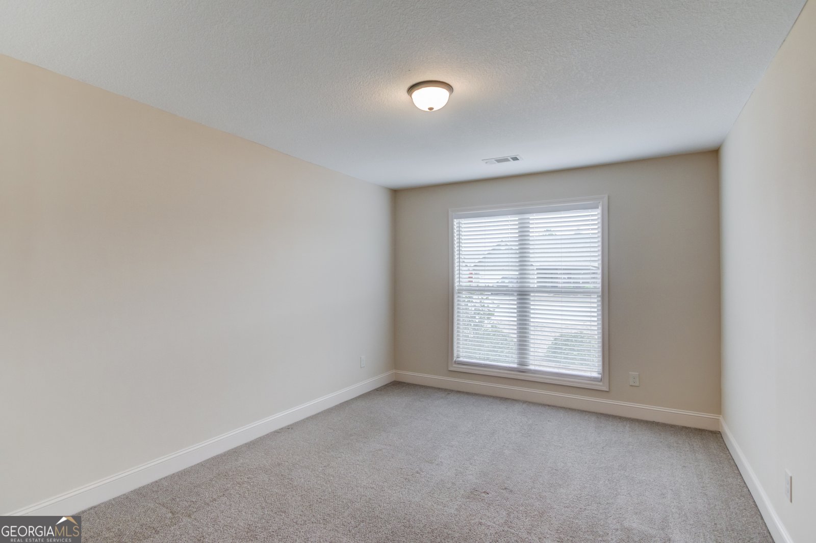 174 Livingston Winder - 32
