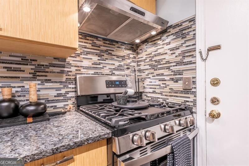 6851 Roswell Road Atlanta - 12