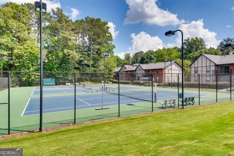 6851 Roswell Road Atlanta - 36