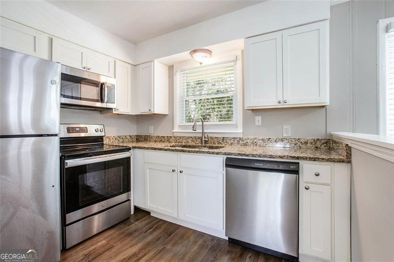 5052 MOUNTAIN Street Stone Mountain - 5