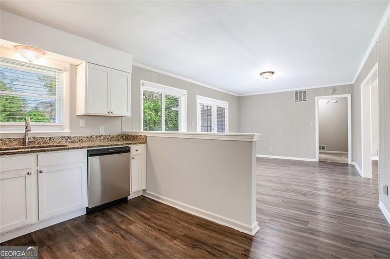 5052 MOUNTAIN Street Stone Mountain - 6