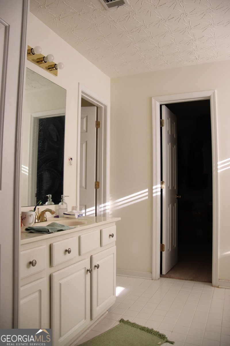 1211 Liverpool Pointe Lawrenceville - 9