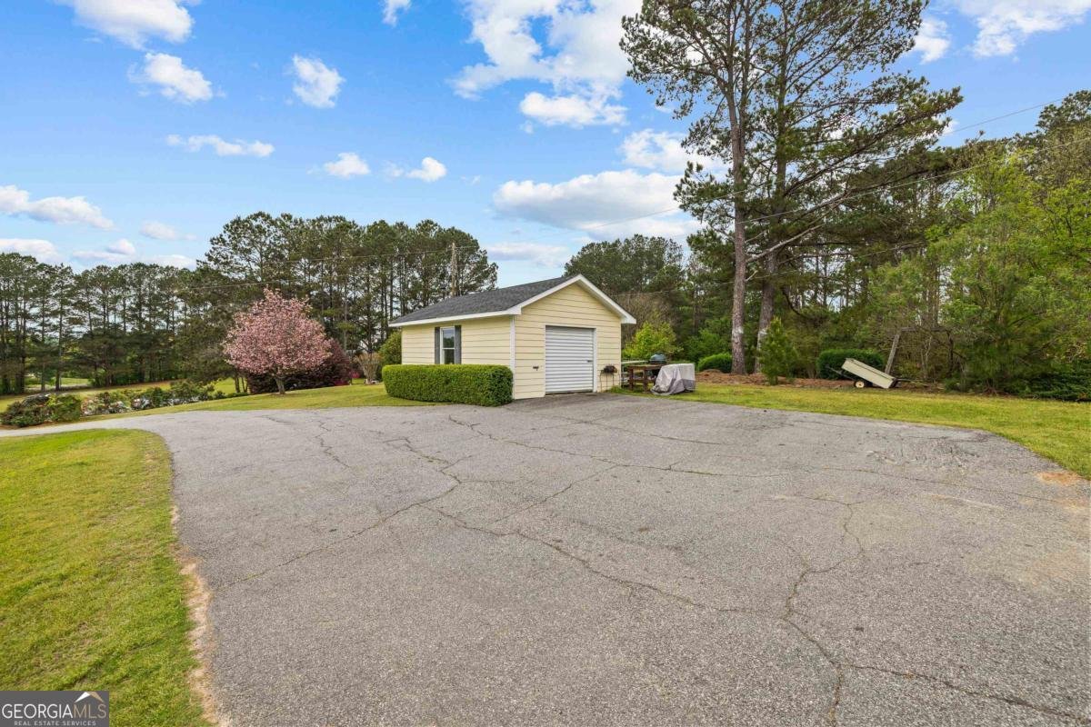 1021 Twin Rivers Lane Greensboro - 47
