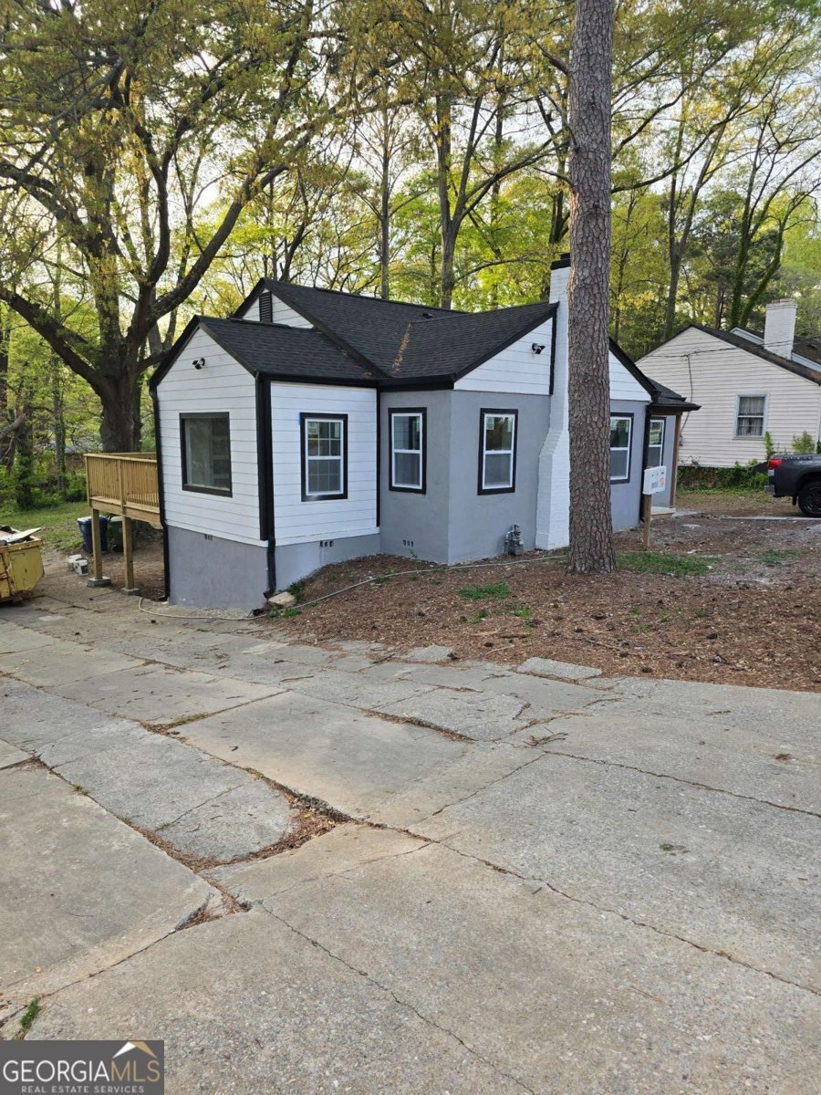 1427 Lorenzo Drive Atlanta - 1