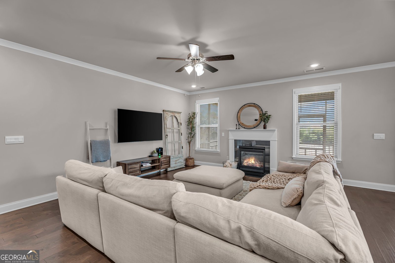 1105 ALASKA Street Hampton - 12