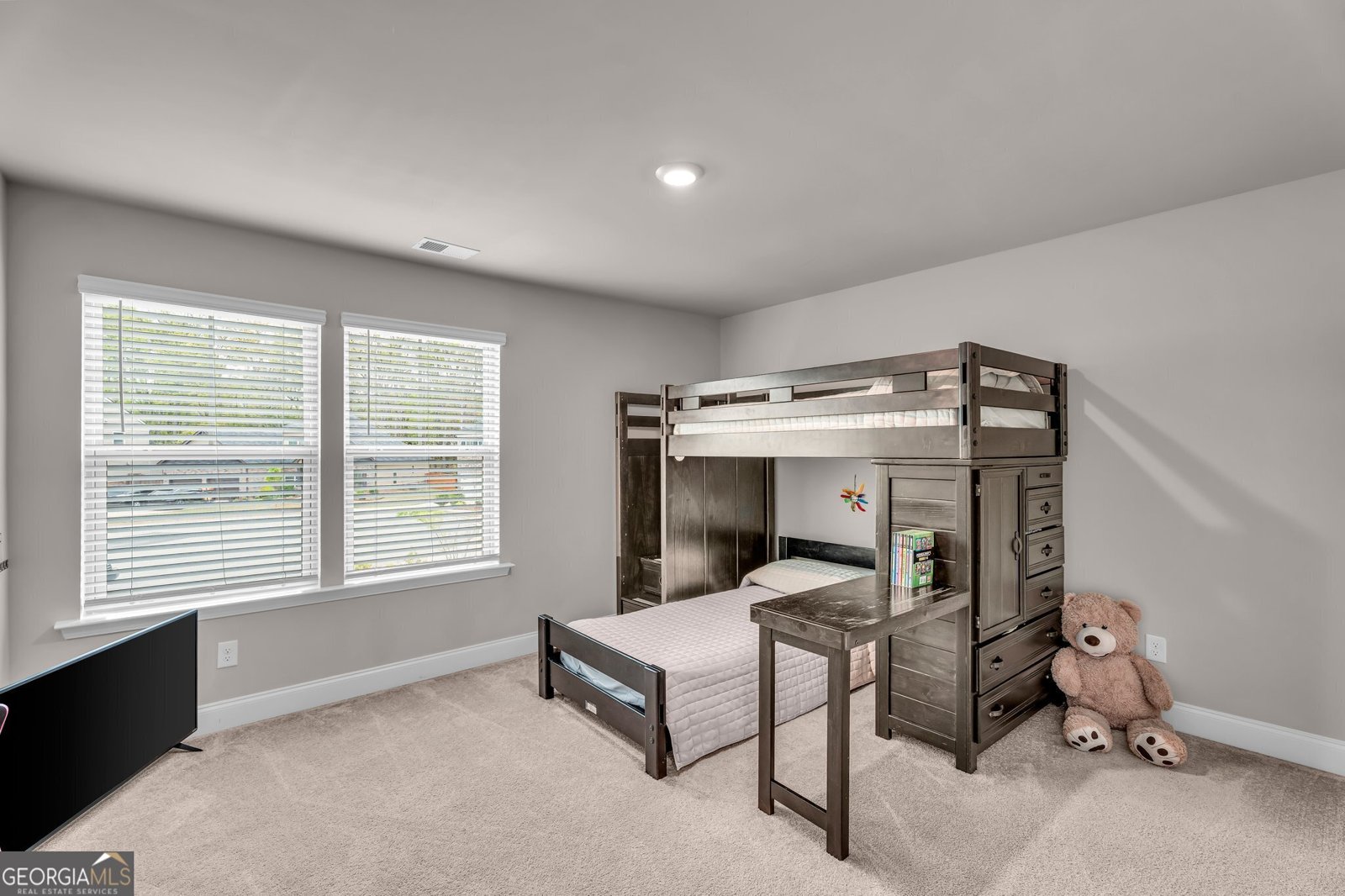 1105 ALASKA Street Hampton - 22