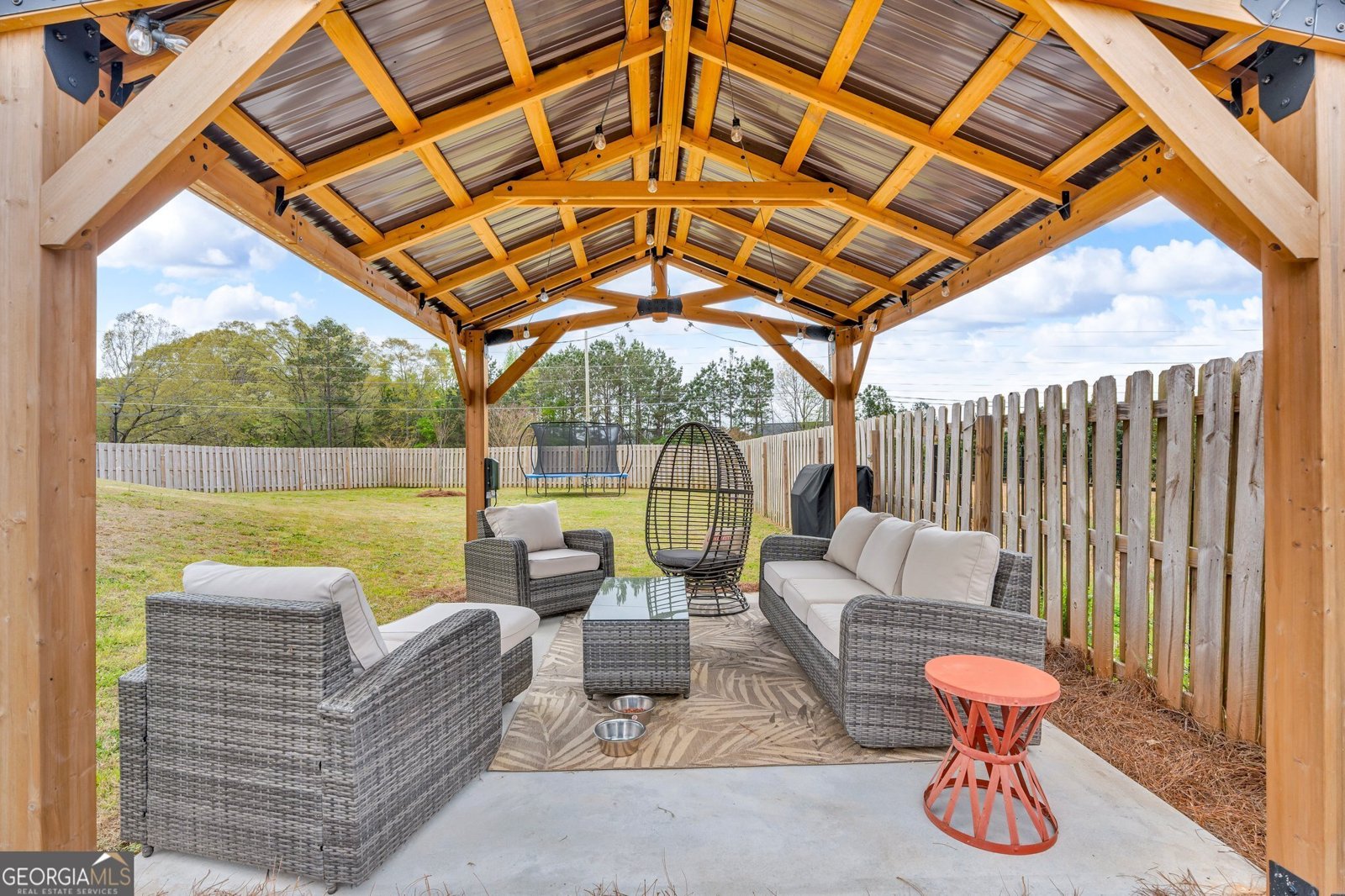 1105 ALASKA Street Hampton - 40