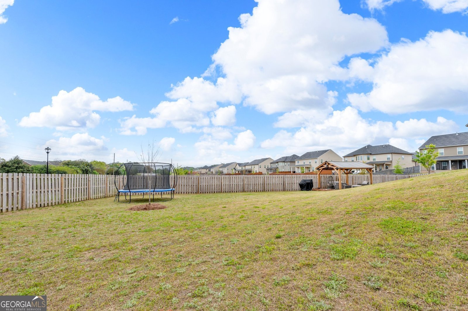 1105 ALASKA Street Hampton - 42