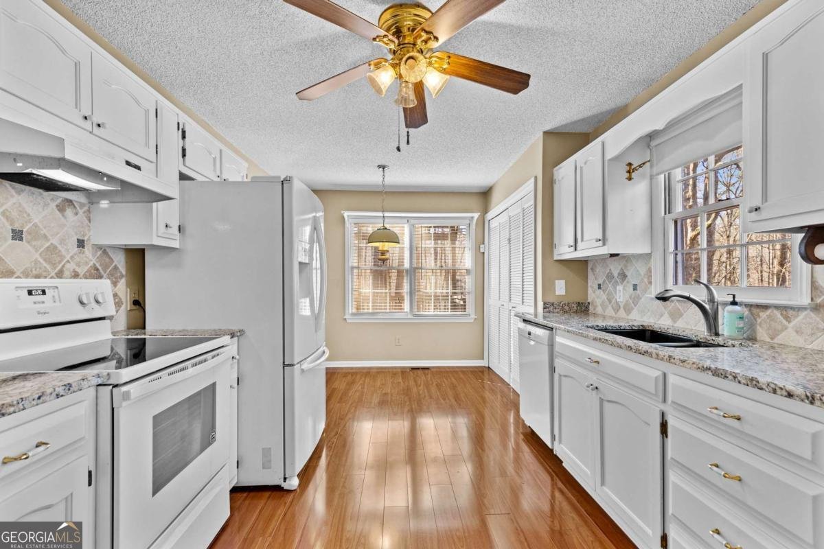 6165 Picketts Ridge Acworth - 16