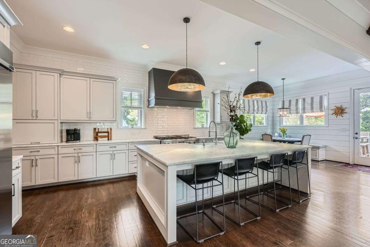 555 Wesley Road Atlanta - 10