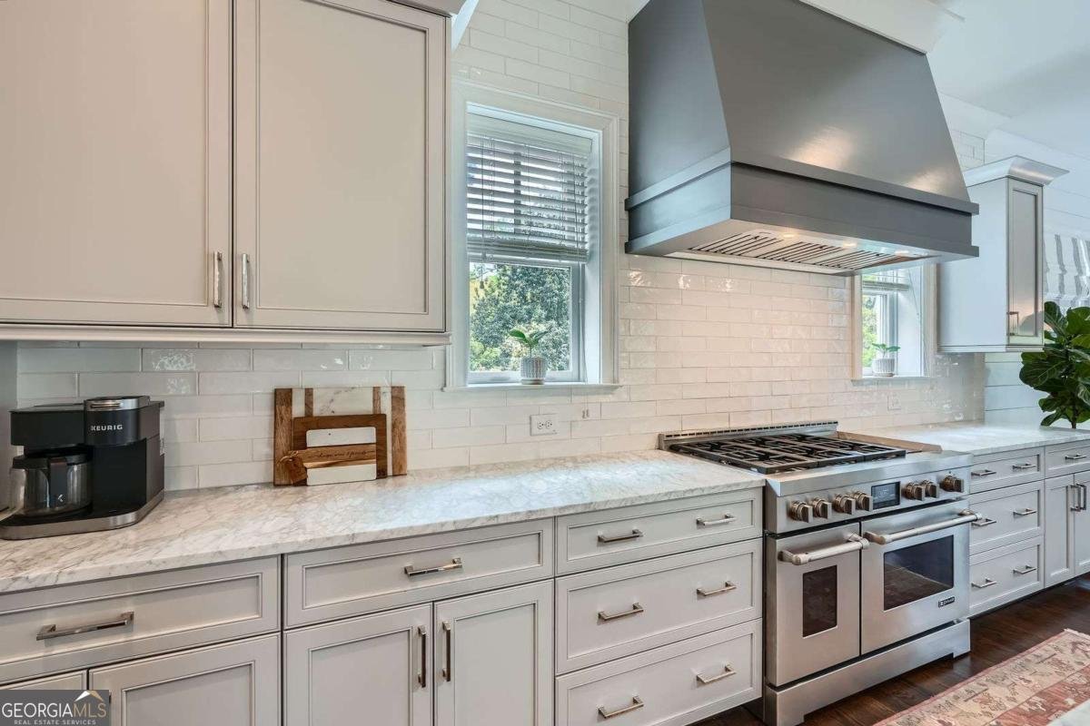 555 Wesley Road Atlanta - 13