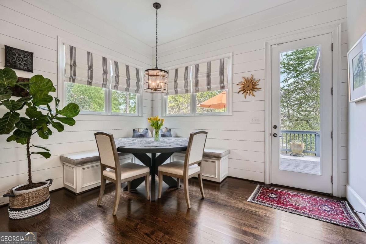 555 Wesley Road Atlanta - 16