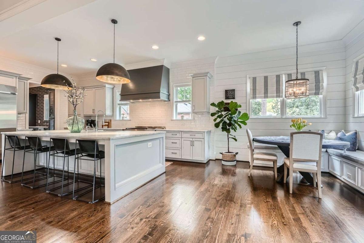 555 Wesley Road Atlanta - 17