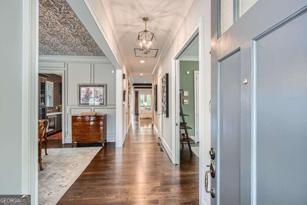 555 Wesley Road Atlanta - 4