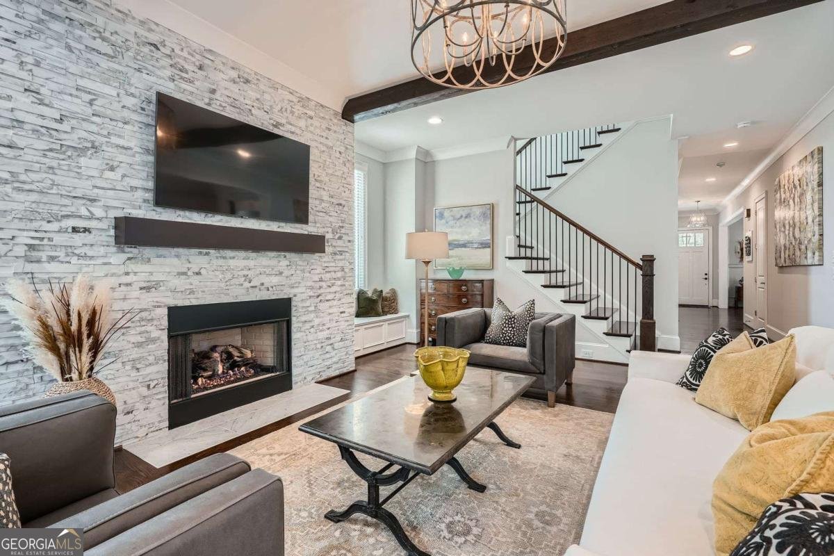 555 Wesley Road Atlanta - 5