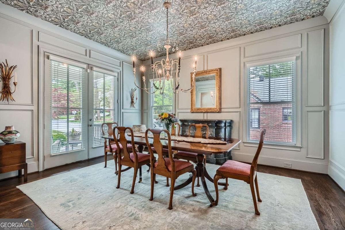 555 Wesley Road Atlanta - 9