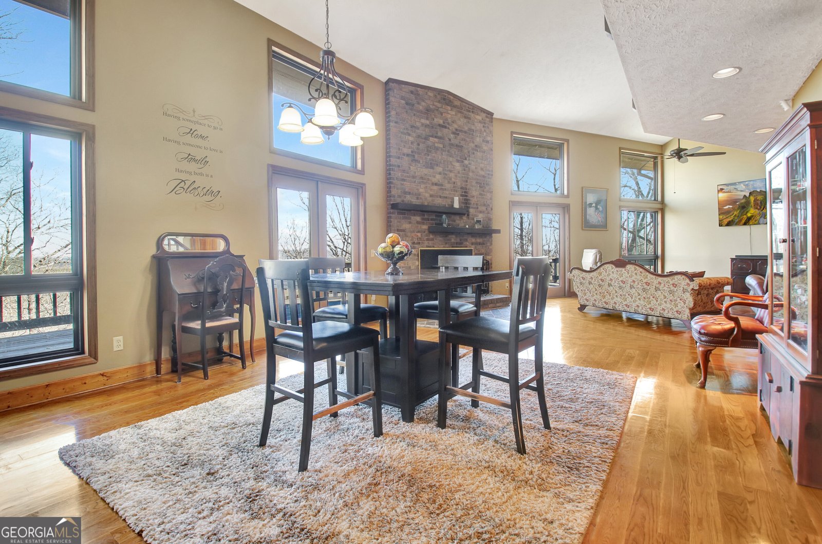 900 Mountain Ridge Drive Manchester - 15