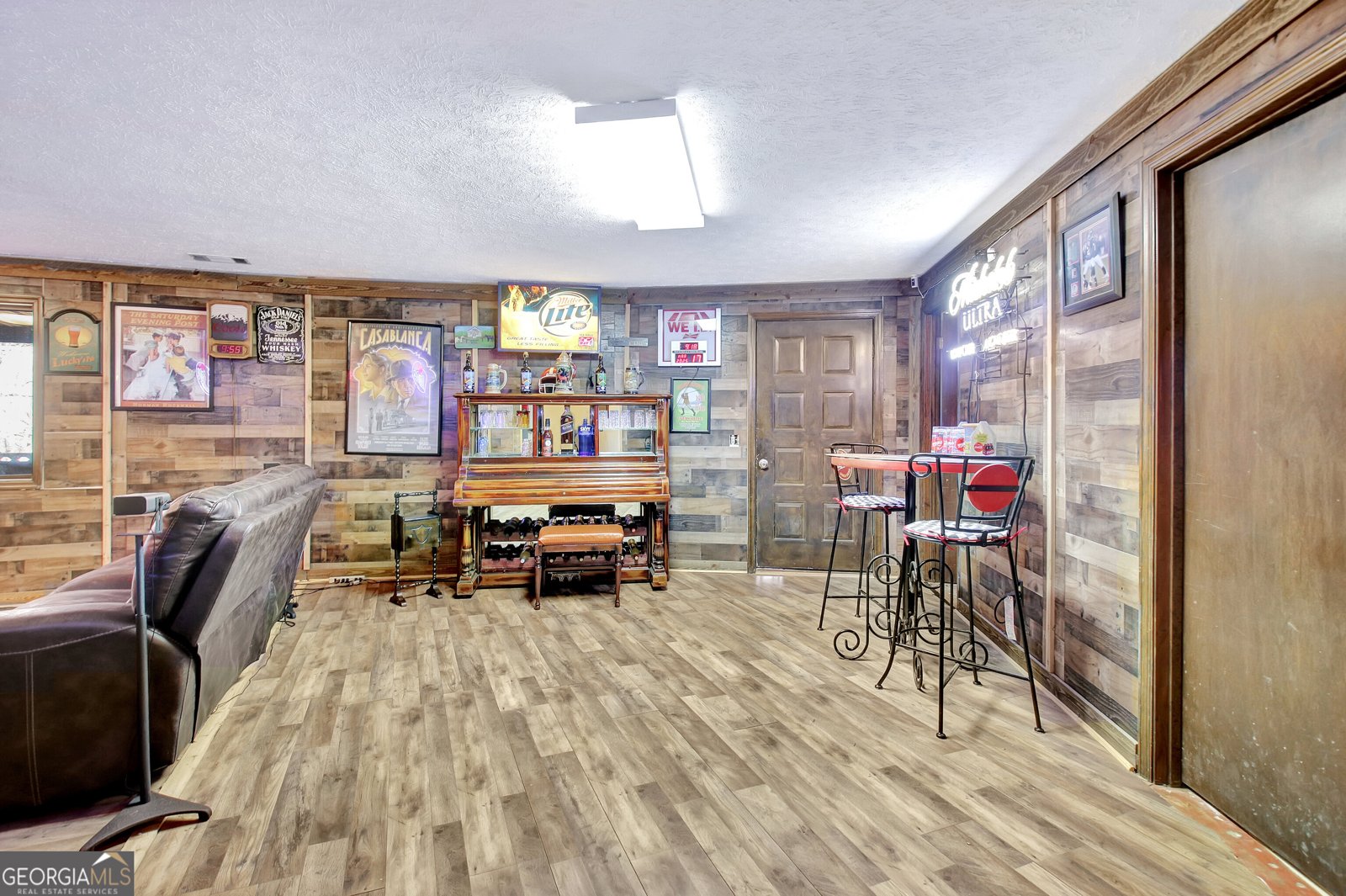 900 Mountain Ridge Drive Manchester - 44