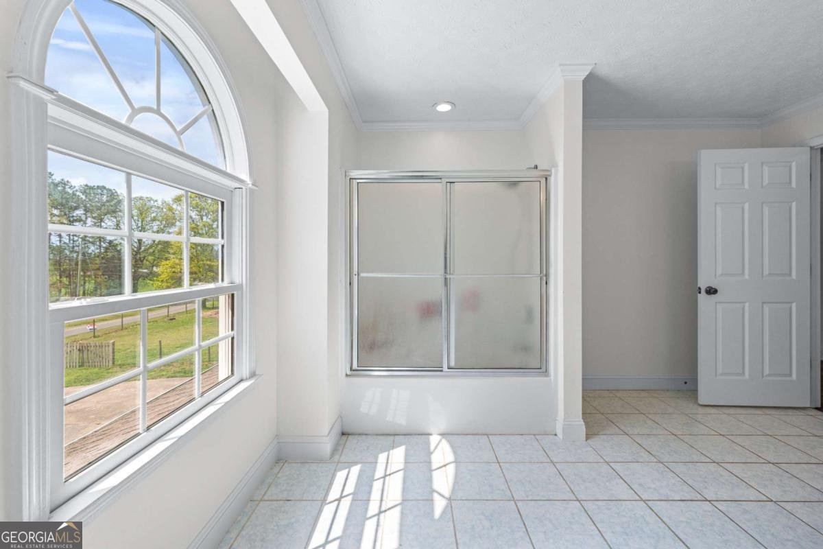 190 CCC Road Kingston - 25