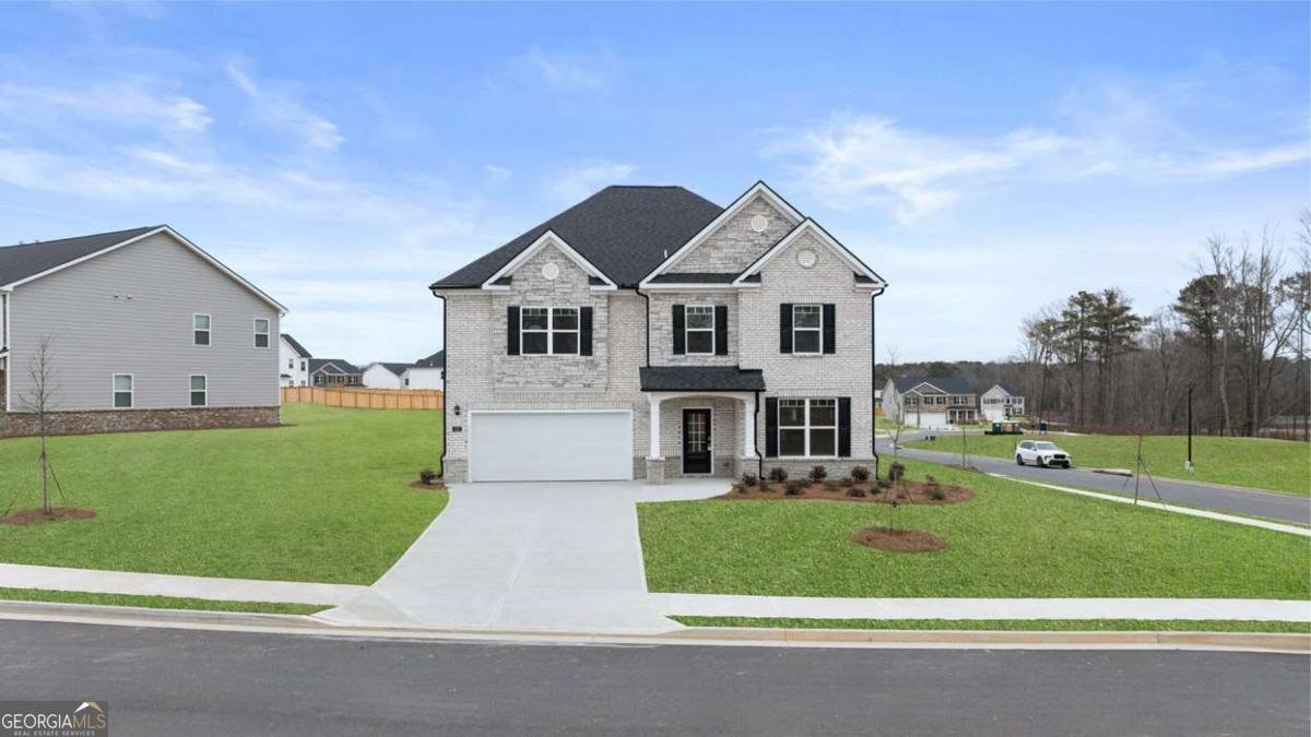 1129 Blue Juniper Circle Loganville - 1