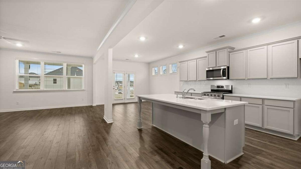 1129 Blue Juniper Circle Loganville - 9