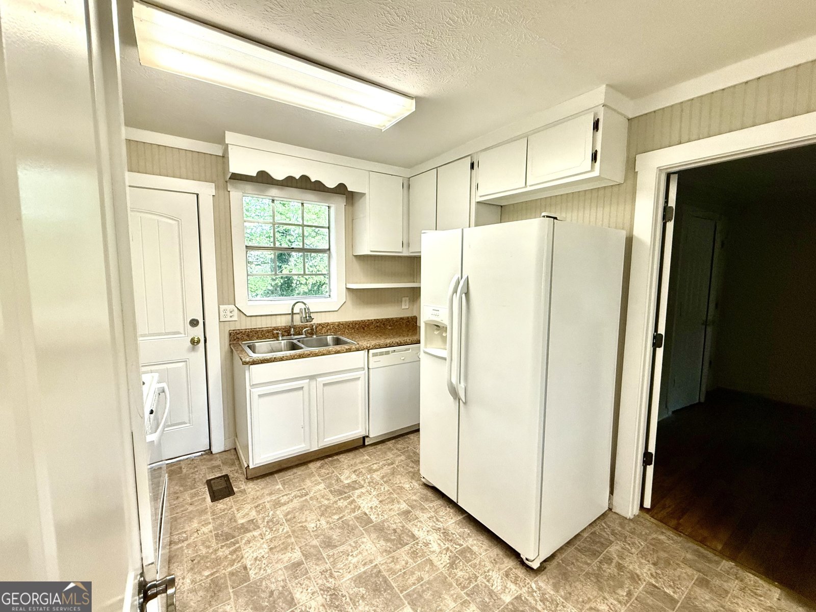 111 Irwin Street Milledgeville - 4