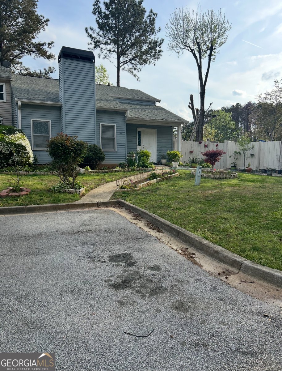 2220 Wellington Circle Lithonia - 1