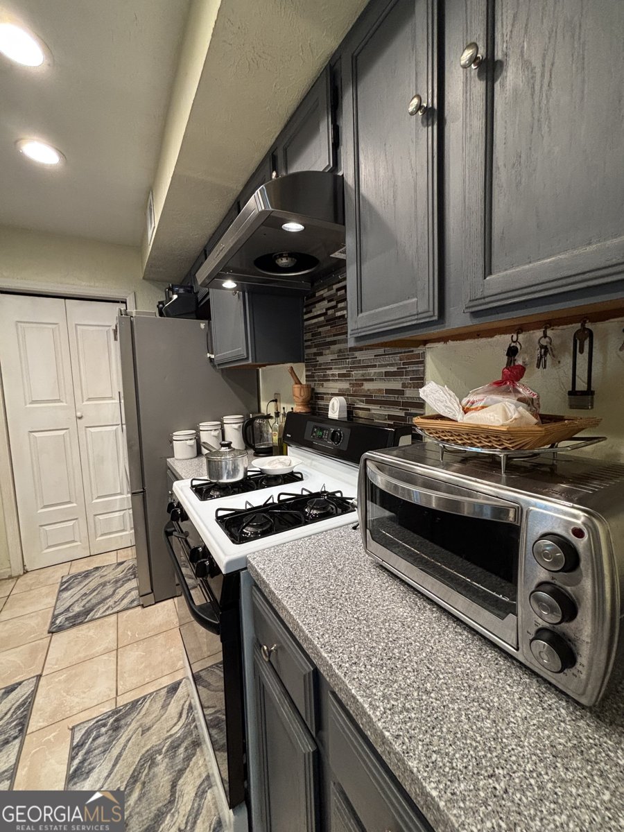 2220 Wellington Circle Lithonia - 12