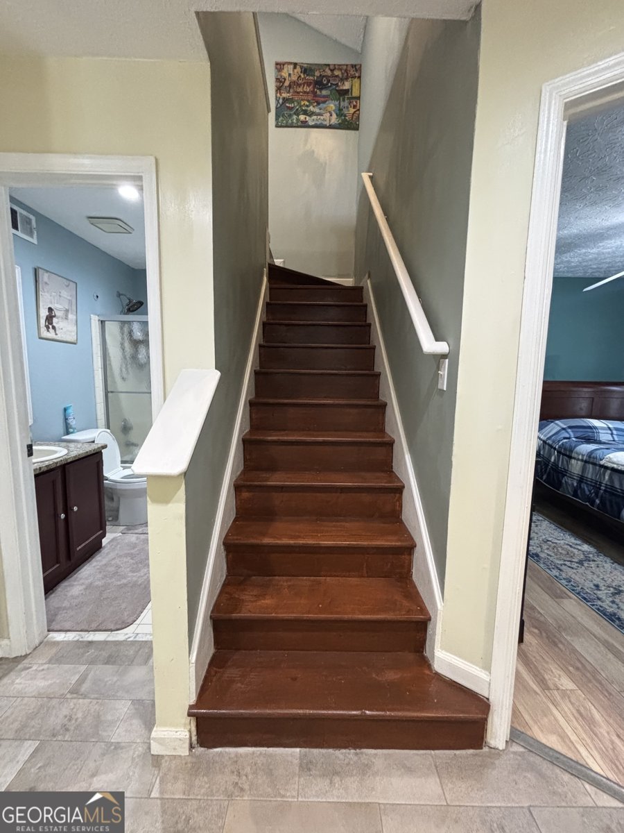 2220 Wellington Circle Lithonia - 30