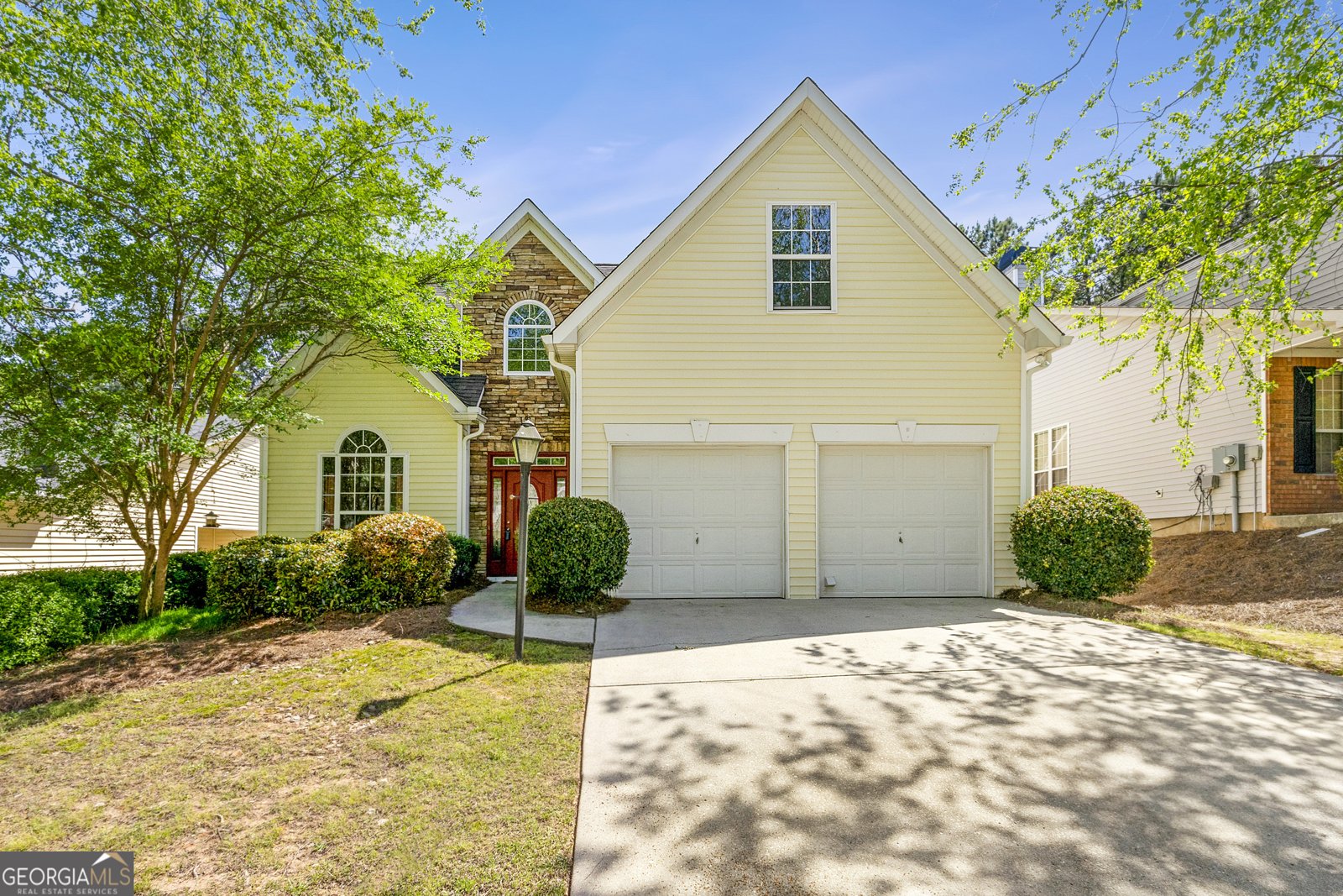 545 GOLDFINCH Way Stockbridge - 1