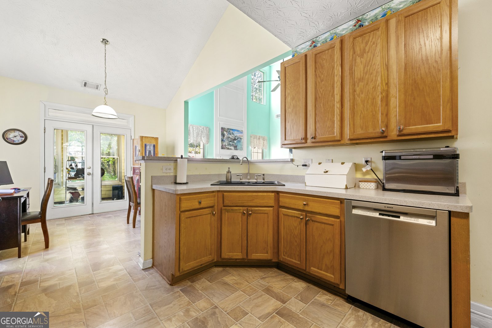 545 GOLDFINCH Way Stockbridge - 4