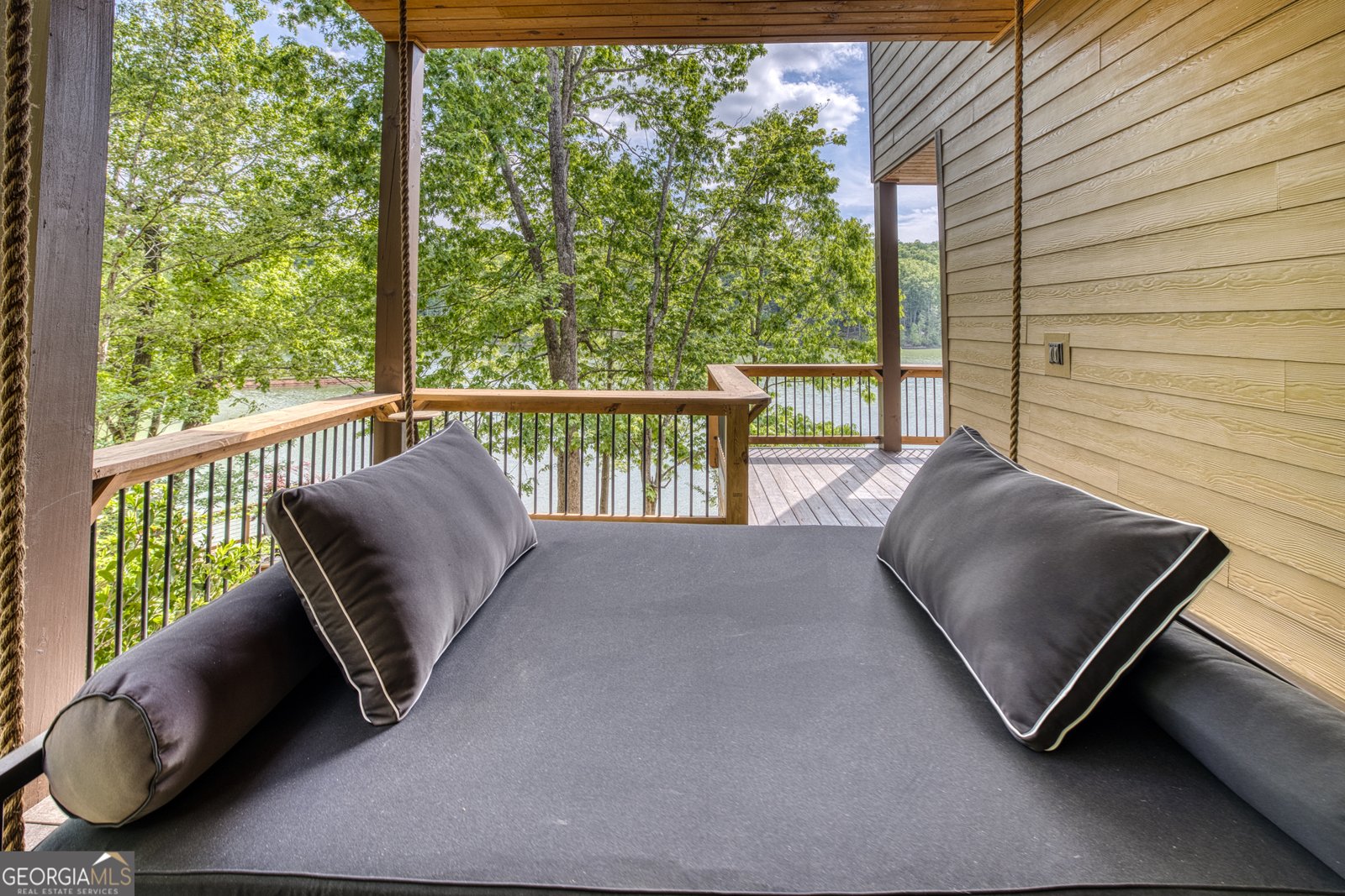 97 Laceola Road Cleveland - 103