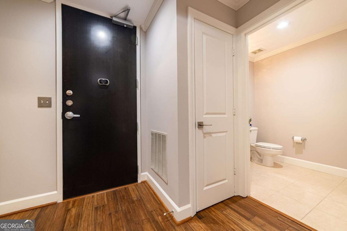 2626 Peachtree Road Atlanta - 7