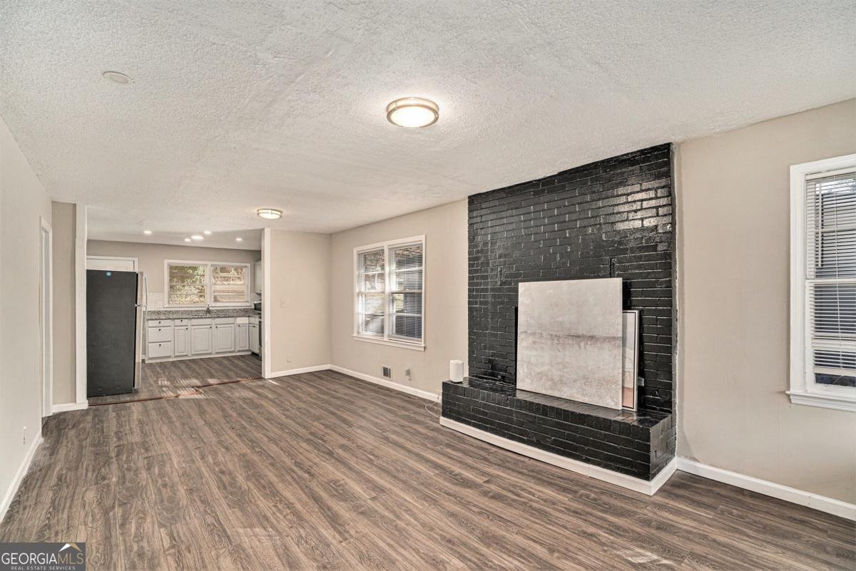 165 Holly Road Atlanta - 2