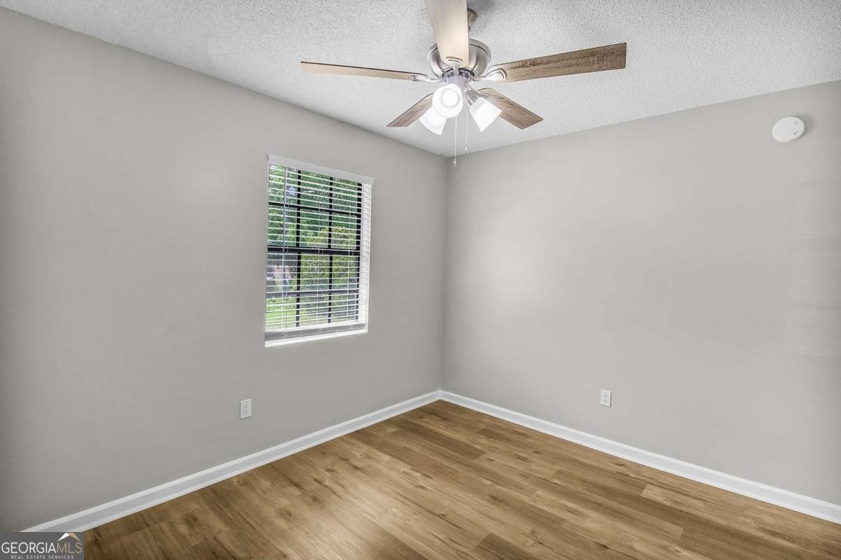 197 Sequoia Circle Hinesville - 16