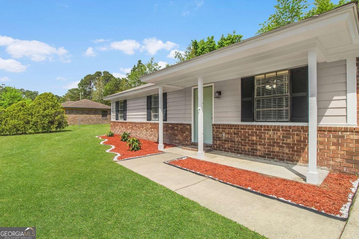 197 Sequoia Circle Hinesville - 2
