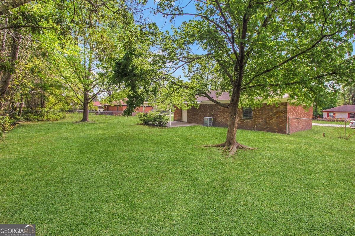 197 Sequoia Circle Hinesville - 23