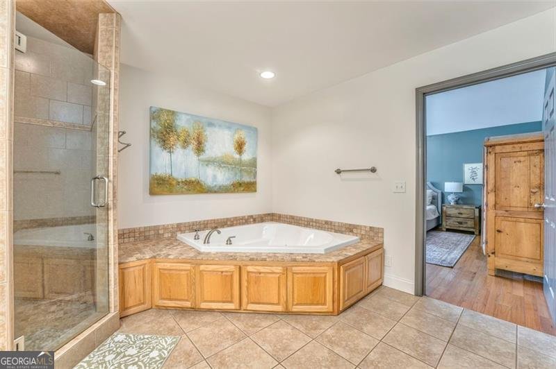 381 Moonlight Menlo - 16