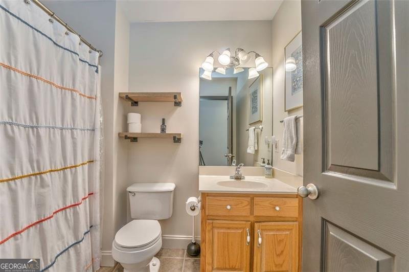 381 Moonlight Menlo - 24