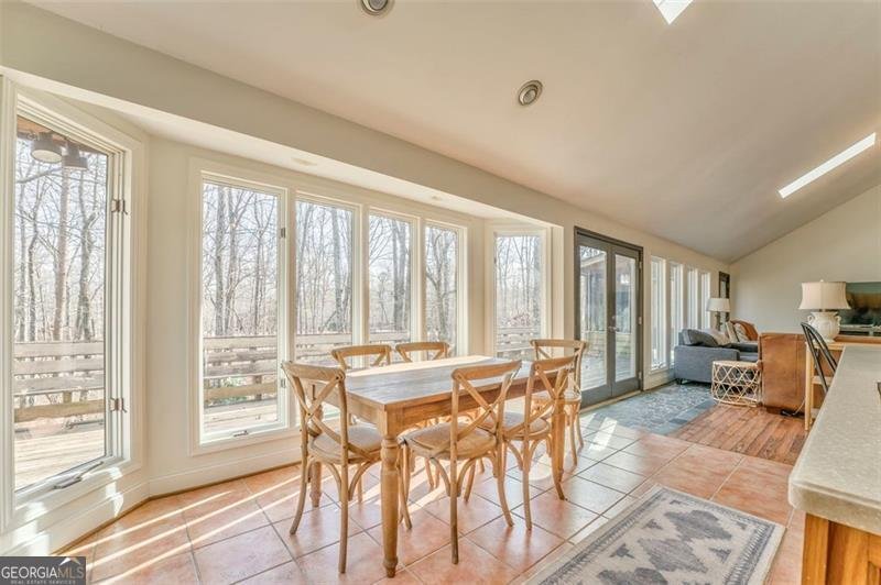 381 Moonlight Menlo - 6