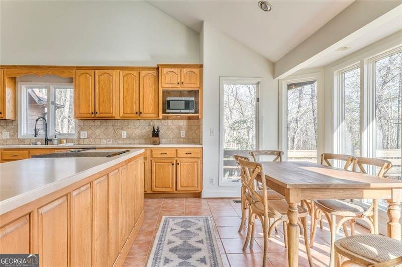 381 Moonlight Menlo - 8
