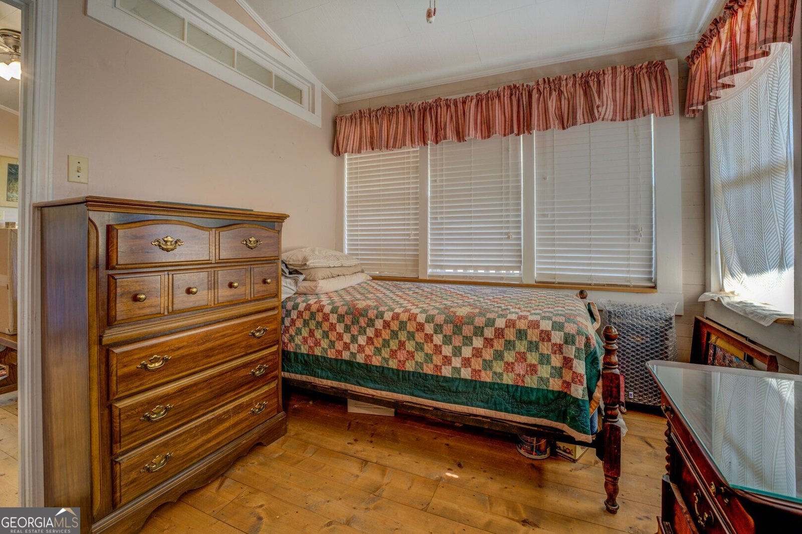 3011 Broughton Road Newborn - 26
