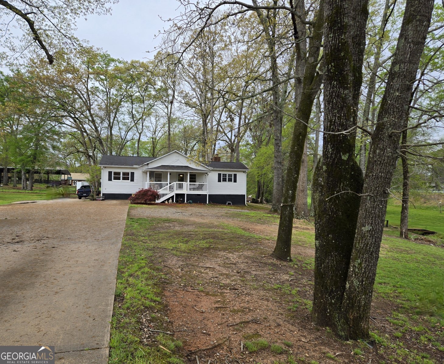 4620 Oak Grove Circle Cumming - 43