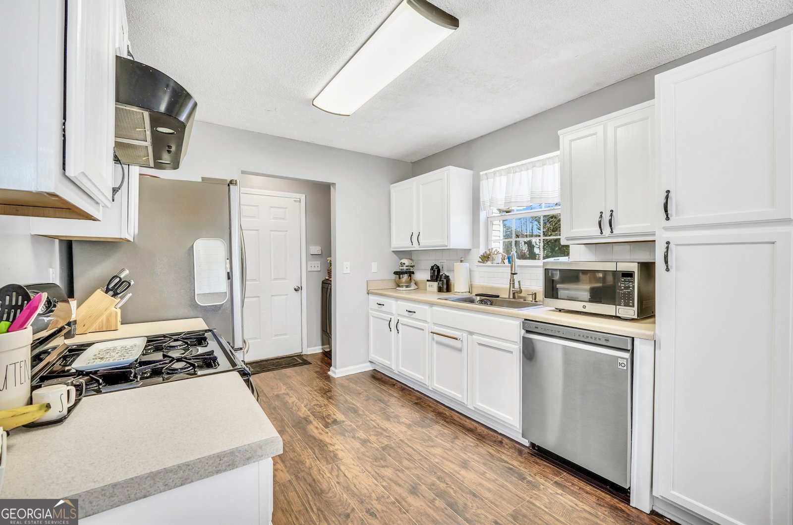 321 Harris Avenue Locust Grove - 11