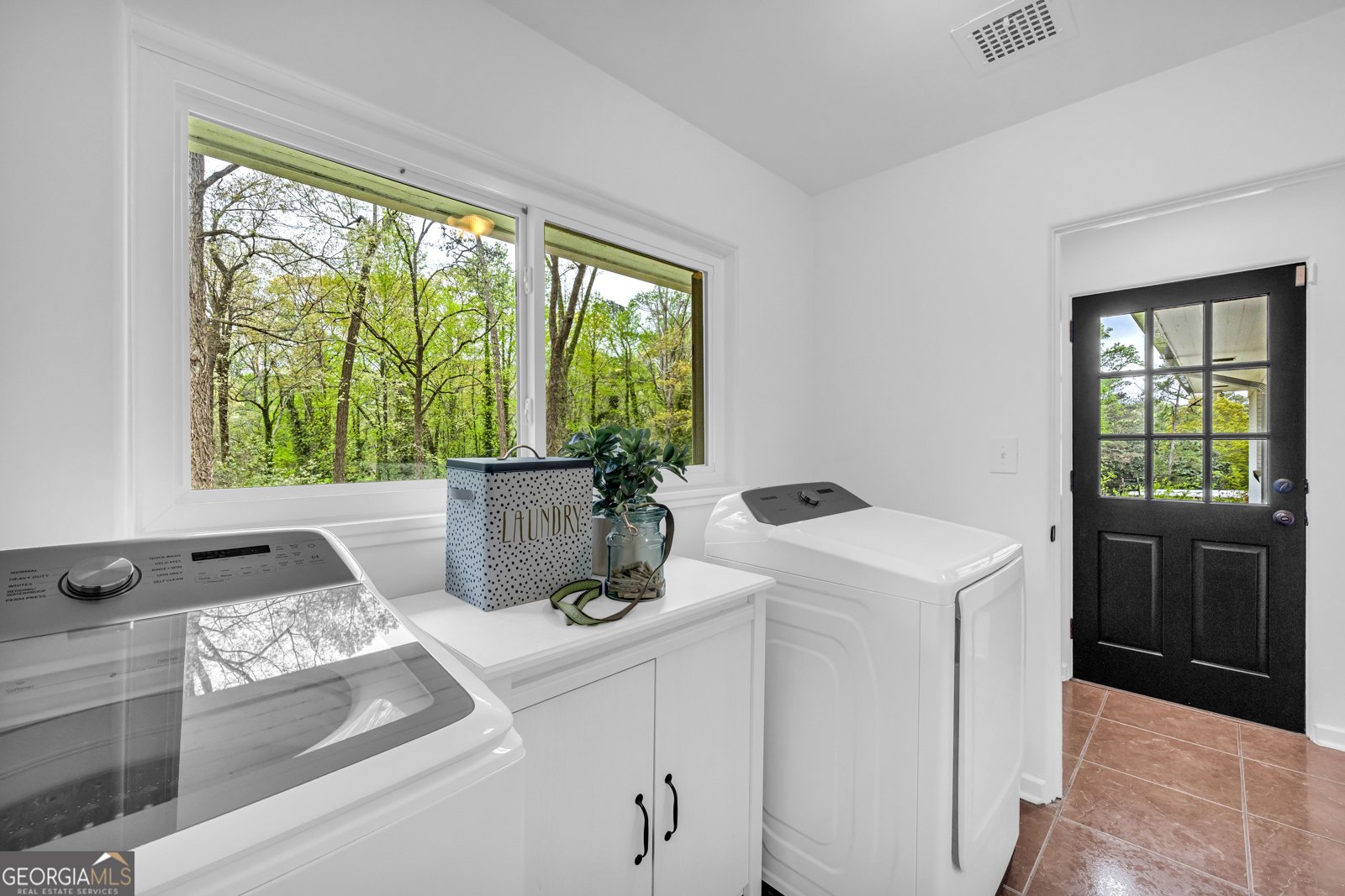 2694 Benjamin E Mays Drive Atlanta - 36