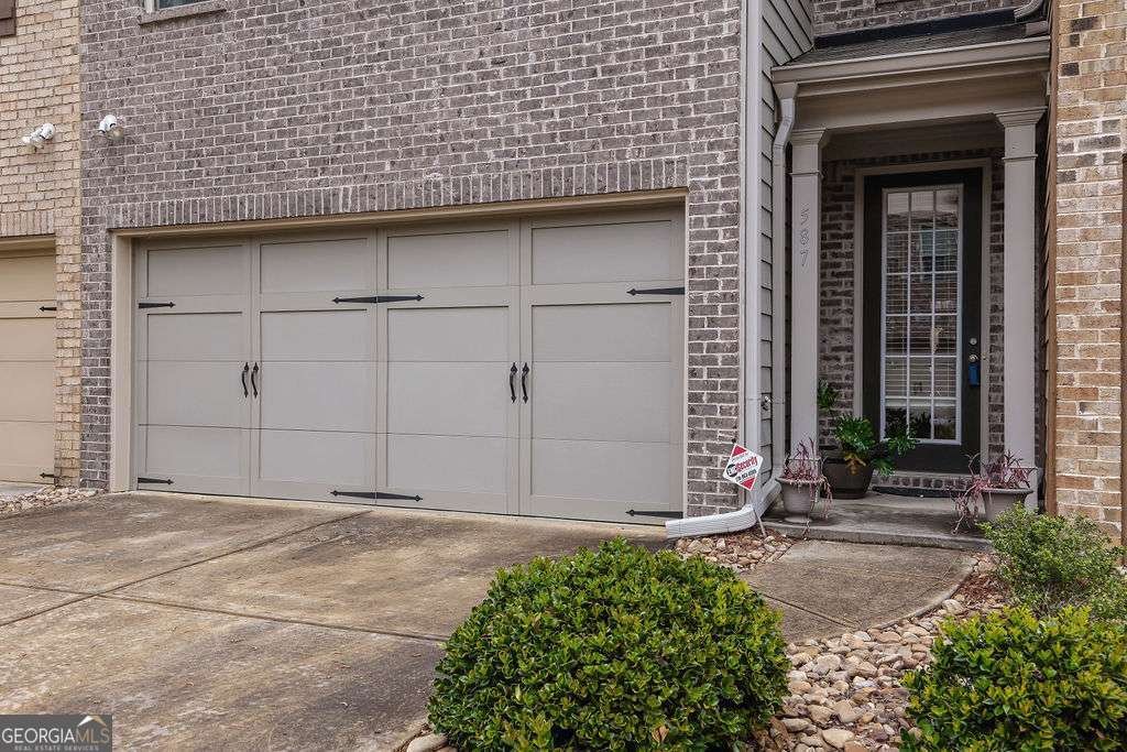 587 Jody Place Lilburn - 2
