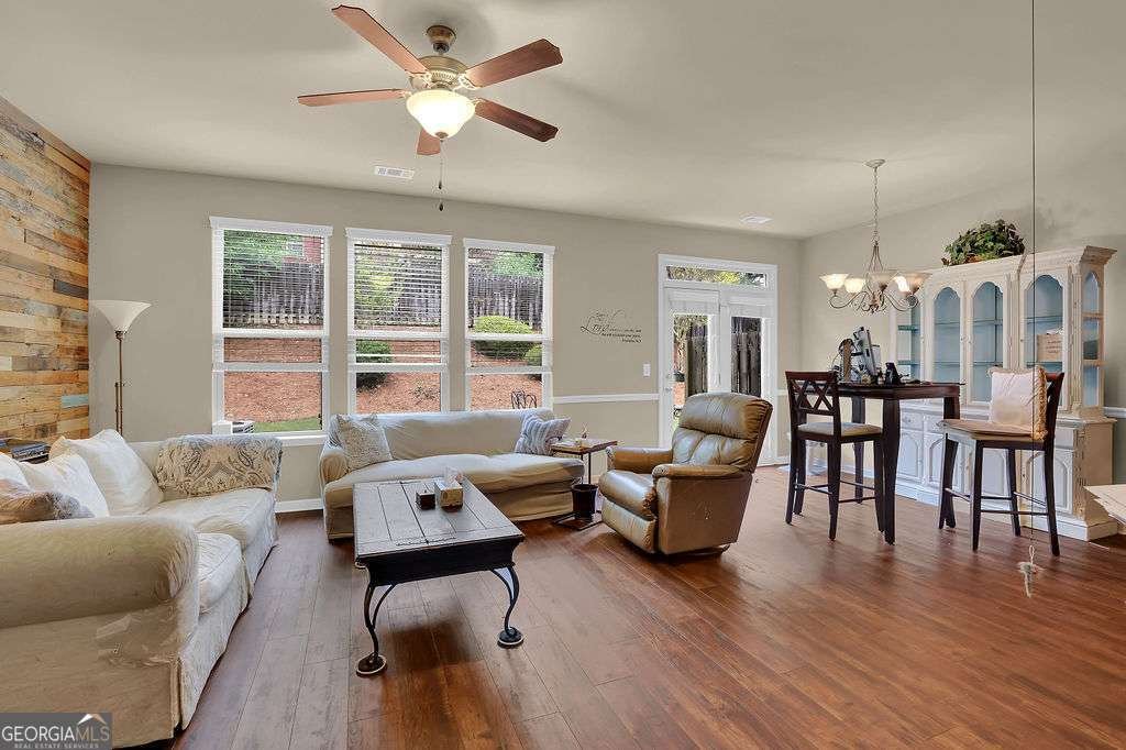 587 Jody Place Lilburn - 8