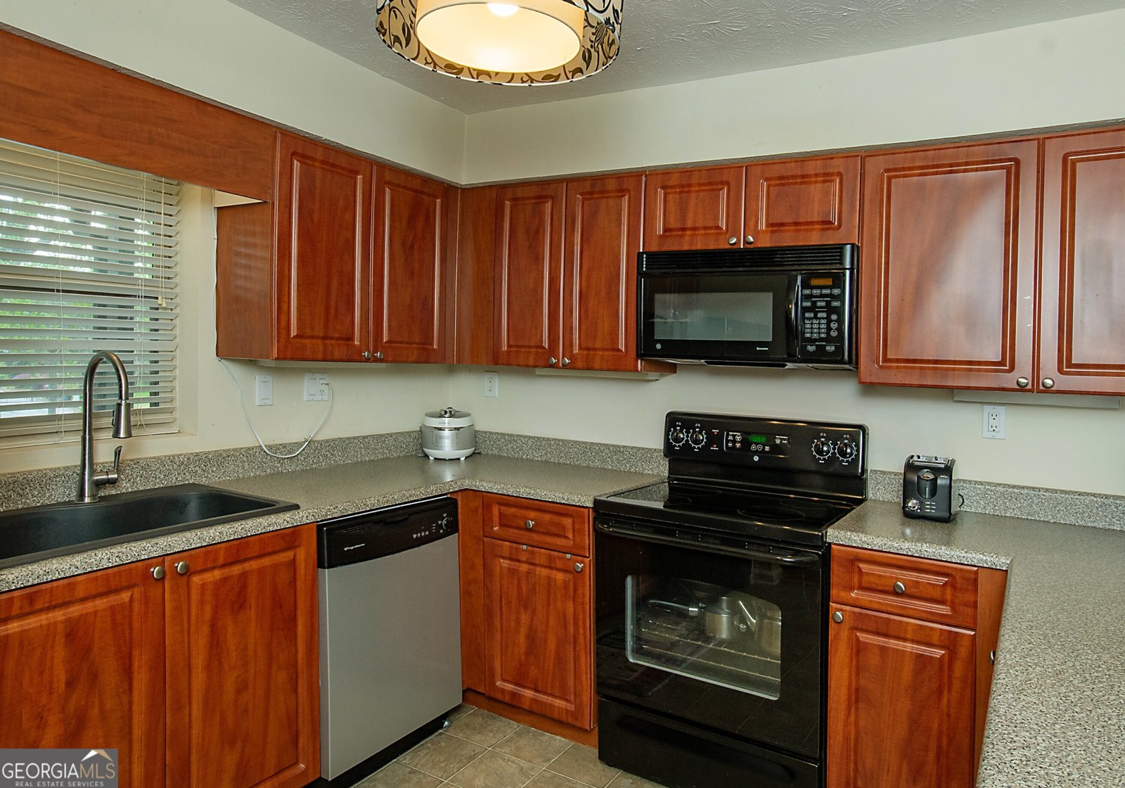 310 Brittany Court Duluth - 12